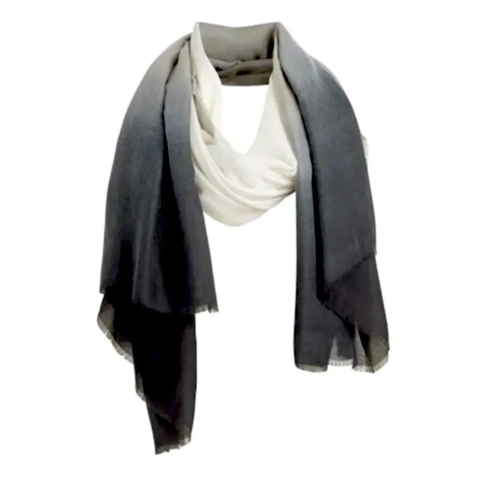 Carly Cushnie Ombre Scarf / Wrap  NWT - Picture 2 of 5